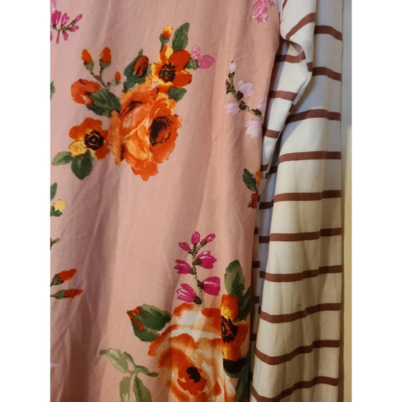 Reborn J Women's Top Size Small Floral Print Stripped Sleeves Raglan Style - Picture 2 of 5